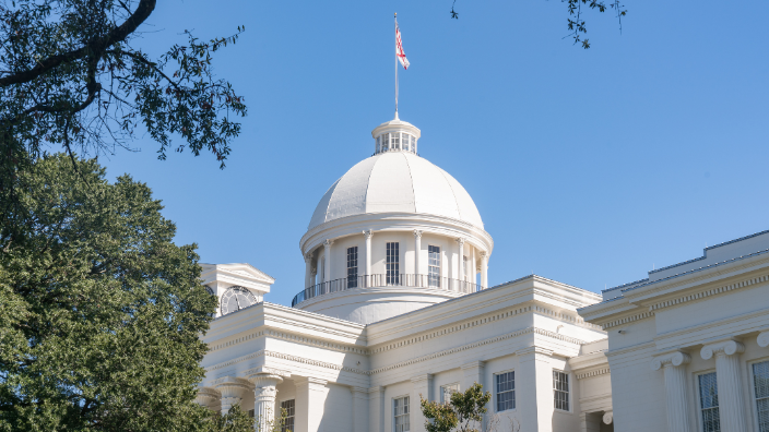 an image of the Alabama state capitol building.