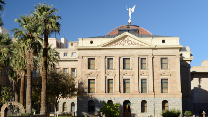 an image of the Arizona state capitol building.
