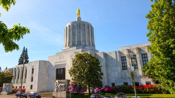 an image of the Oregon state capitol building.